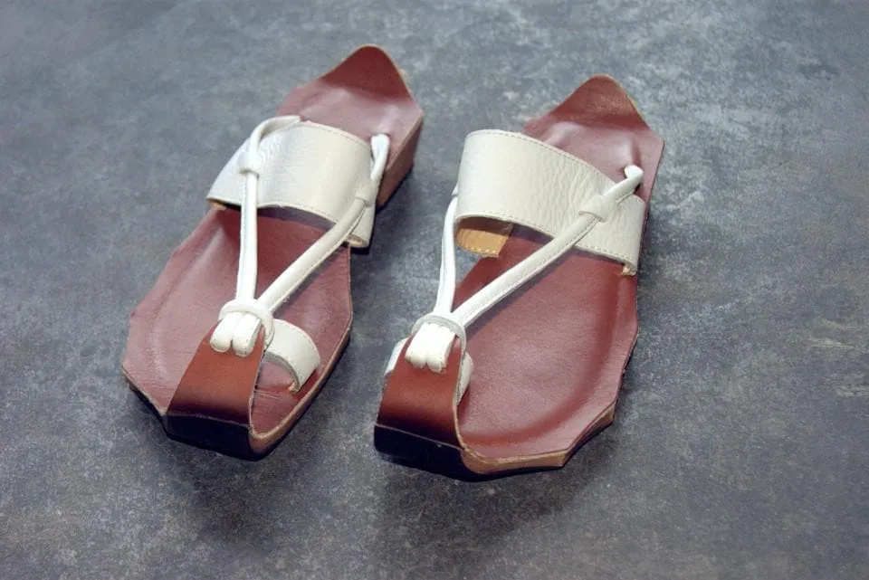 Curved Retro Leather Sandals